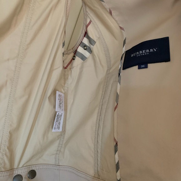 Burberry London Vest - Picture 4 of 7